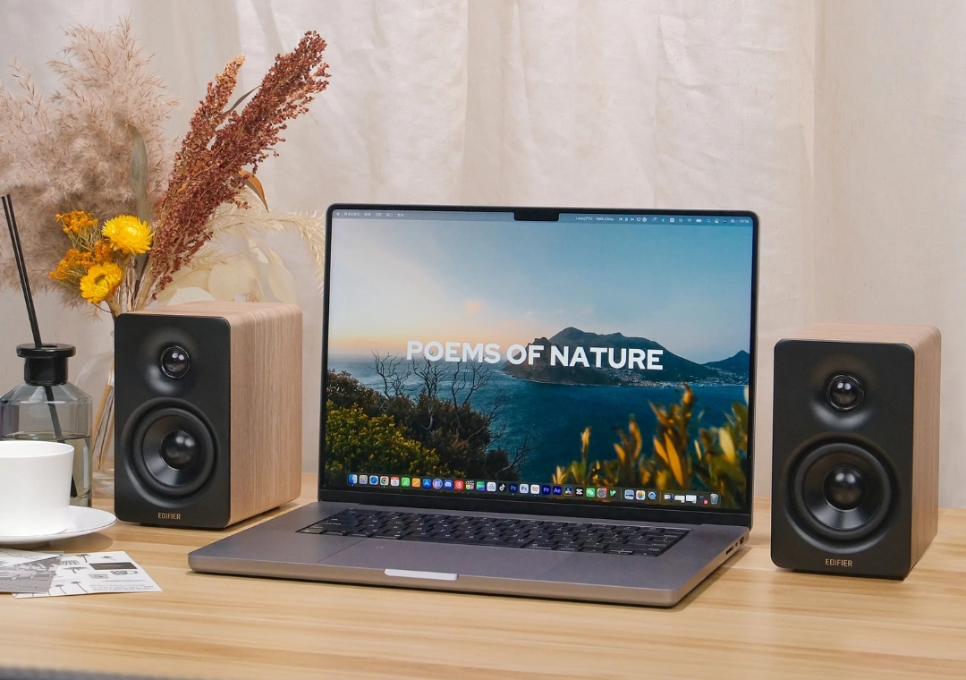 Edifier M60 Tabletop Wired & Portable Bluetooth Speaker: The Complete Guide 2 Edifier M60 Oak Lifestyle