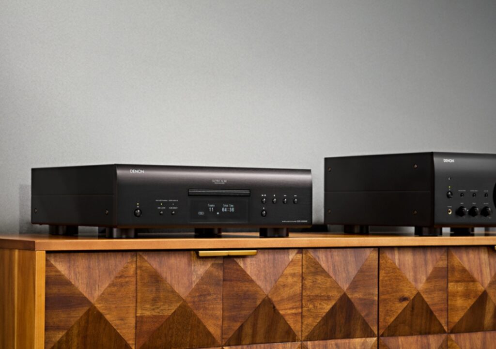 Denon DCD-3000NE SACD Player Lifestyle (black)